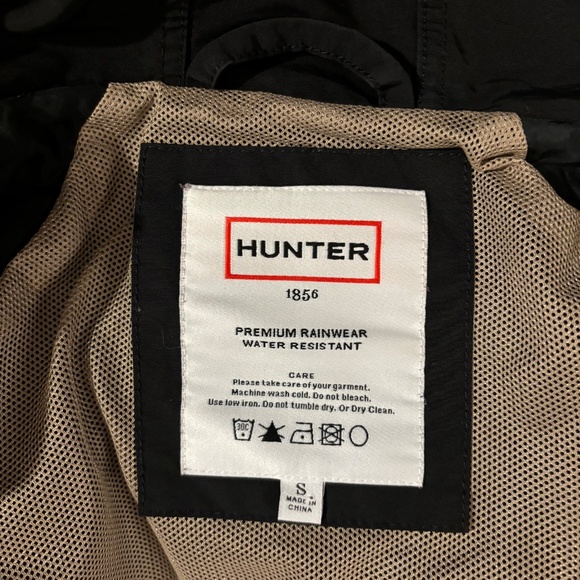 Hunter Rain Coat, size small, black, hooded - Picture 4 of 5